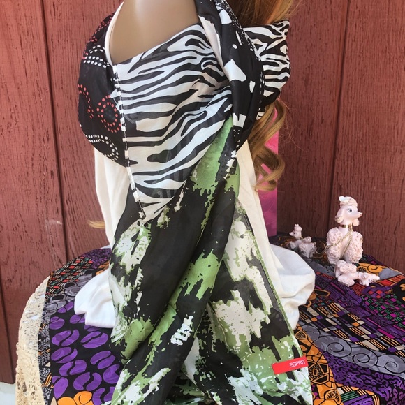 NWOT Esprit Silky Scarf Various patterns Cute green black abstract - Picture 2 of 9